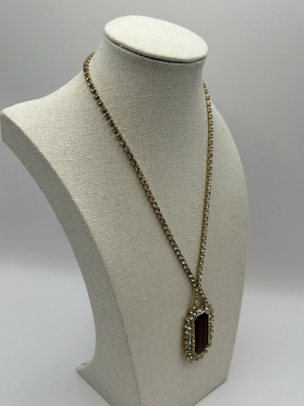 Vintage Statement Brown Glass Rhinestone Pendant Necklace Gold Tone Glam Style - Picture 7 of 16